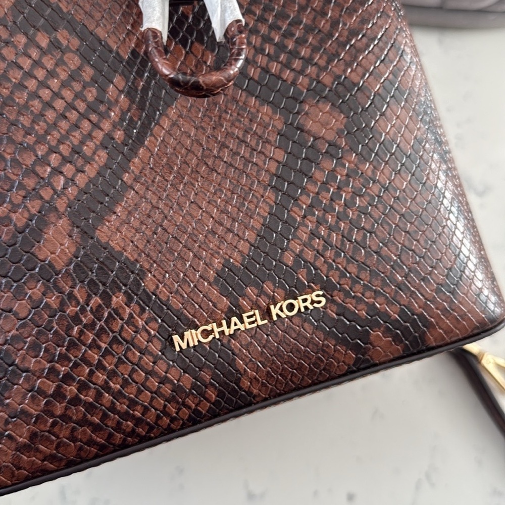 Michael Kors Suri Mini Bag Brown Snake Print NWT - Picture 2 of 10